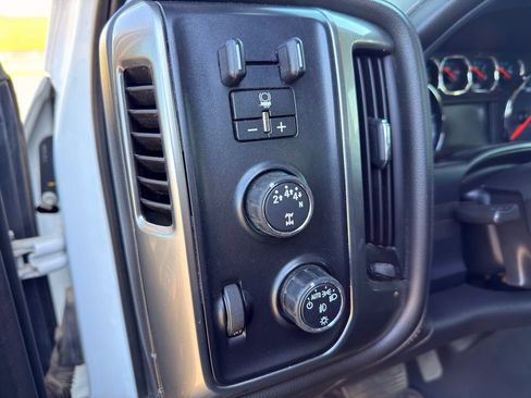 Used 2019 Chevrolet Silverado 2500 LTZ w/ Duramax Plus Package AWD/4WD image 31