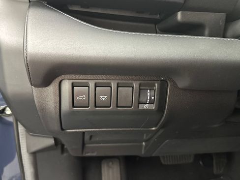 Used 2023 Subaru Ascent Limited w/ Technology Package AWD/4WD image 23