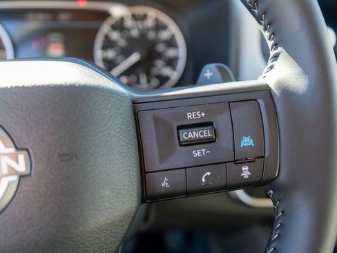 Certified 2025 Nissan Rogue SV image 25