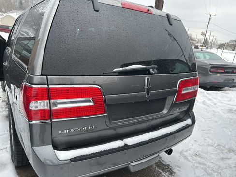 Used 2014 Lincoln Navigator 4WD image 10