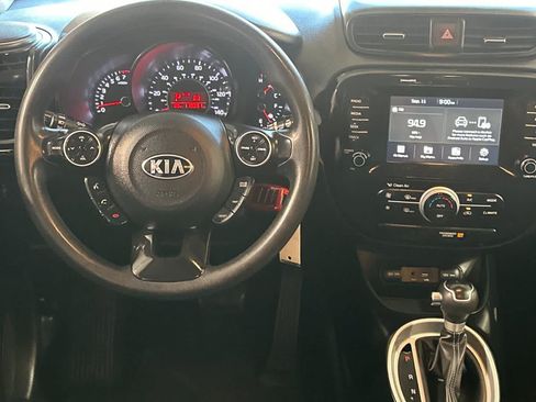 Used 2019 Kia Soul + FWD image 15