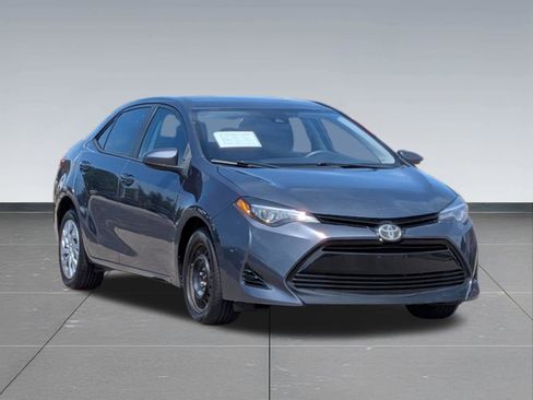 Used 2018 Toyota Corolla LE FWD image 7