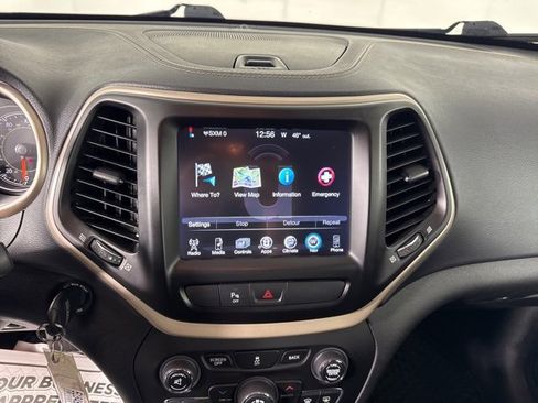 Used 2018 Jeep Cherokee Latitude image 33