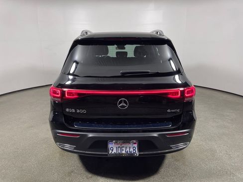Used 2023 Mercedes-Benz EQB 300 4MATIC image 4