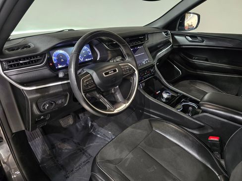 Used 2022 Jeep Grand Cherokee Altitude image 18