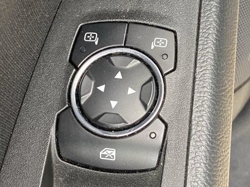 Used 2020 Ford Fusion SE FWD image 13