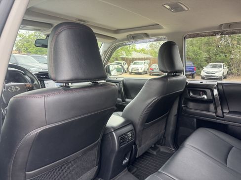 Used 2023 Toyota 4Runner TRD Off-Road Premium w/ Moonroof Package AWD/4WD image 22