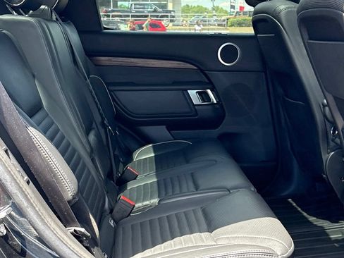 Used 2019 Land Rover Discovery HSE Luxury AWD/4WD image 18