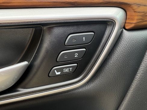 Certified 2020 Honda CR-V Touring image 11