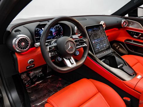 Used 2022 Mercedes-Benz SL 55 AMG 4MATIC image 2