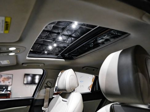 Used 2020 Genesis G70 3.3T w/ Elite Package image 5