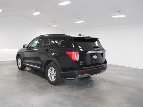 Used 2023 Ford Explorer XLT w/ Equipment Group 202A AWD/4WD image 7