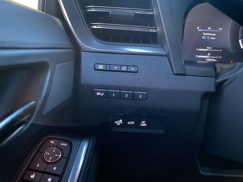 Used 2024 Lexus GX 550 550 Luxury w/ Accessory Package (Z1) image 13