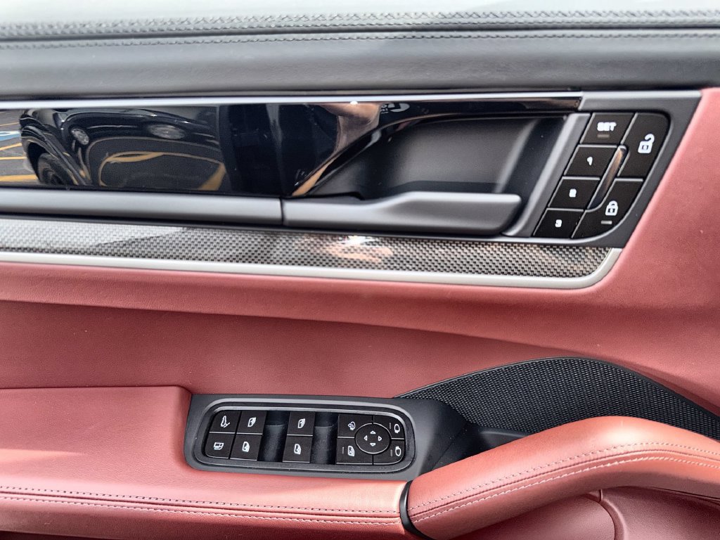 Used 2024 Porsche Cayenne Turbo AWD/4WD image 15