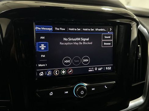 Used 2023 Chevrolet Traverse LT FWD image 14