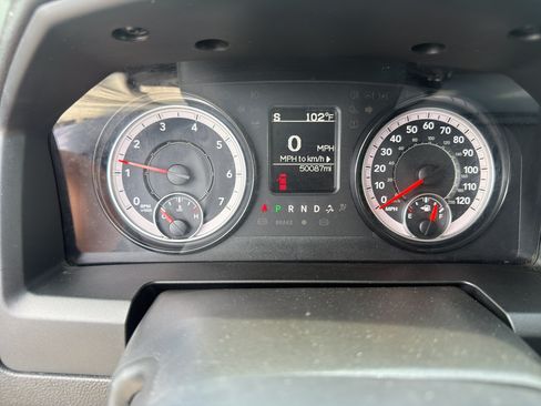 Used 2024 RAM 1500 Classic SLT AWD/4WD image 15