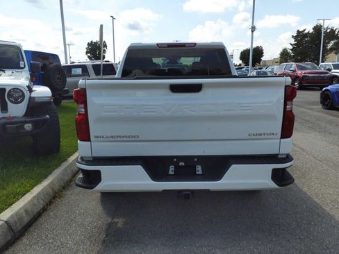 Used 2023 Chevrolet Silverado 1500 Custom AWD/4WD image 4