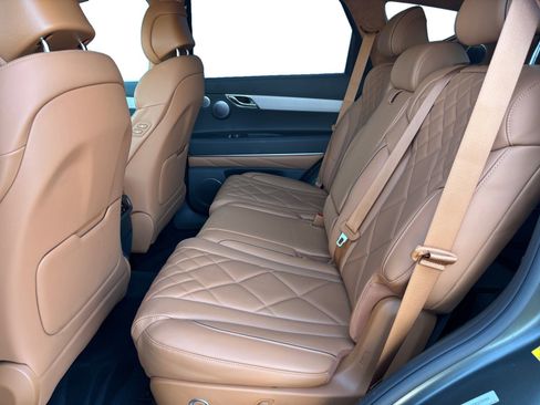 Used 2025 Genesis GV80 3.5T Prestige image 13