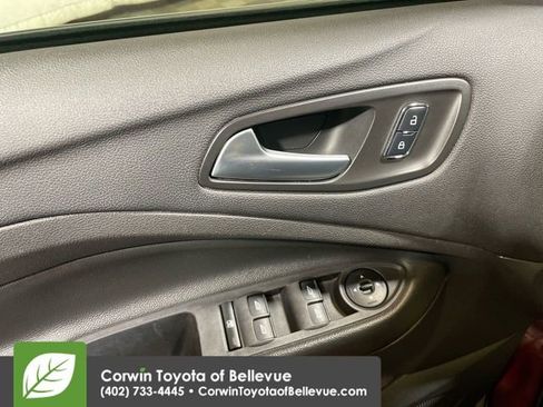 Used 2015 Ford Escape SE image 26