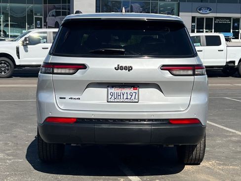 Used 2021 Jeep Grand Cherokee L Laredo AWD/4WD image 7