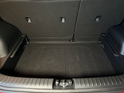 Used 2025 Kia Soul LX w/ LX Technology Package FWD image 22