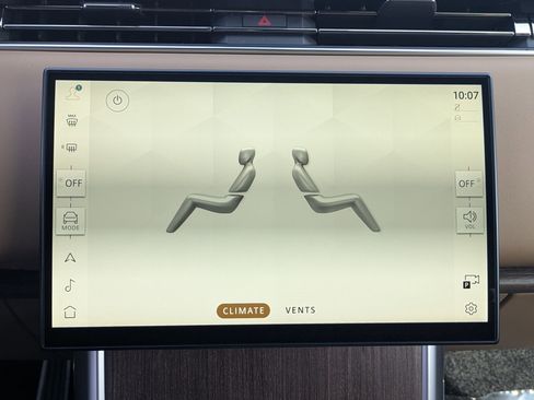 New 2026 Land Rover Range Rover SE image 14