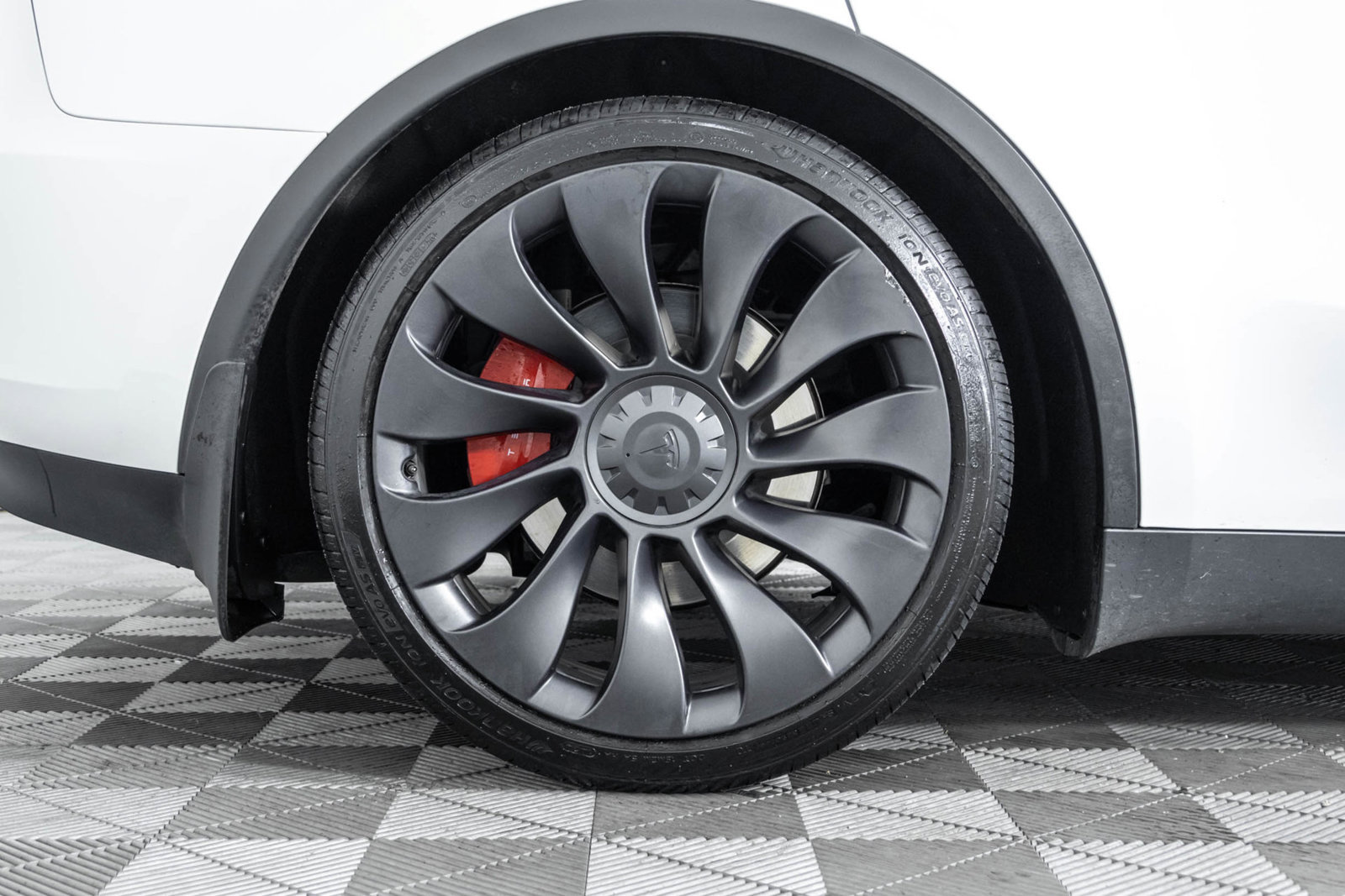 Used 2024 Tesla Model Y Performance AWD/4WD image 44
