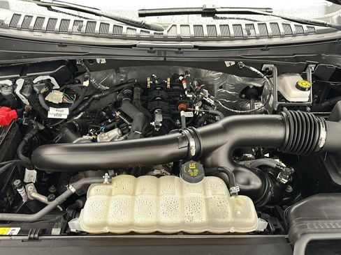 Used 2025 Ford Expedition Active AWD/4WD image 23