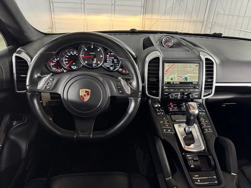 Used 2014 Porsche Cayenne Diesel AWD/4WD image 22