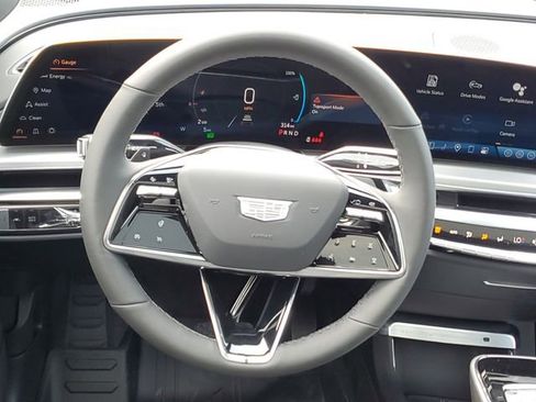 New 2025 Cadillac Lyriq Sport w/ LPO, Floor Liner Package AWD/4WD image 10