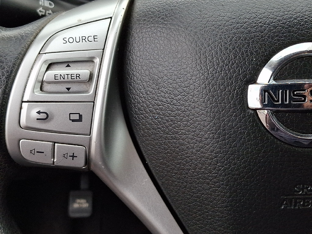 Used 2016 Nissan Rogue SV AWD/4WD image 21