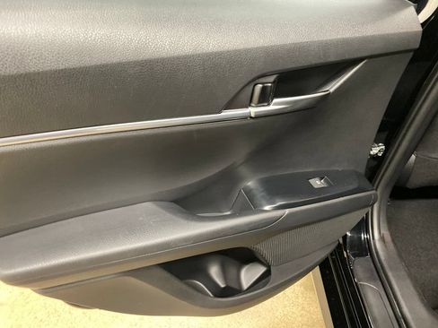 Used 2019 Toyota Camry LE FWD image 25