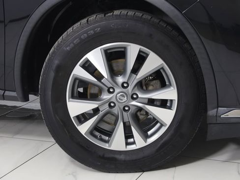 Used 2017 Nissan Murano S image 12