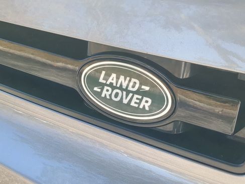 Certified 2024 Land Rover Defender 130 X-Dynamic SE AWD/4WD image 11