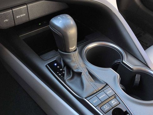 Used 2022 Toyota Camry XSE image 31