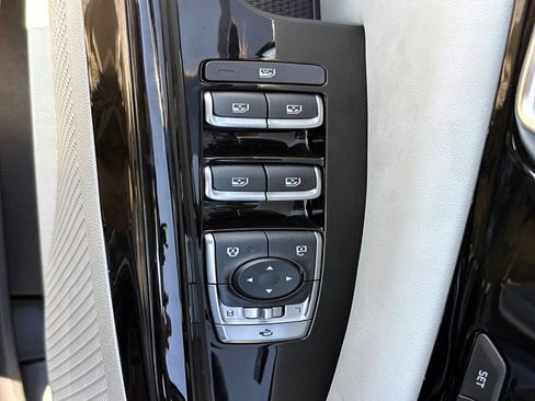 Used 2024 Kia Carnival SX Prestige image 22