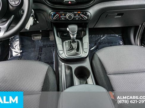 Used 2025 Kia Soul LX w/ LX Technology Package FWD image 39