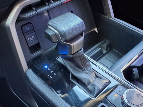 Used 2022 Toyota Tundra Limited image 17