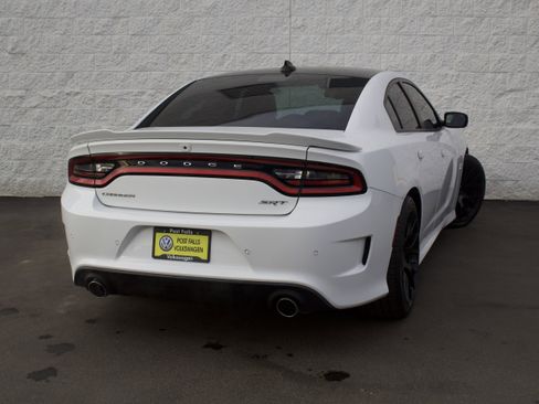 Used 2018 Dodge Charger SRT w/ Harman/Kardon Audio Group image 8