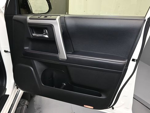 Used 2023 Toyota 4Runner Limited AWD/4WD image 16