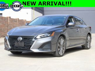 Used 2023 Nissan Altima 2.5 SL video 1