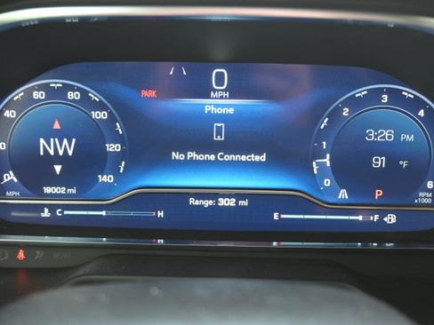 Used 2024 Chevrolet Tahoe High Country RWD image 13