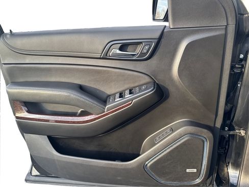 Used 2019 GMC Yukon XL SLT image 24