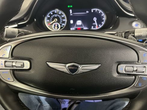 Used 2025 Genesis GV70 2.5T image 16