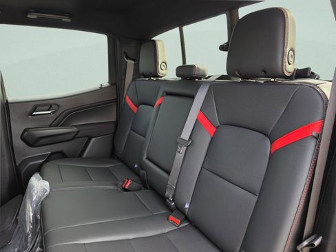 New 2026 Chevrolet Colorado Z71 w/ Technology Package image 23