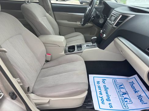 Used 2014 Subaru Outback 2.5i Premium w/ Popular Package #1B AWD/4WD image 26
