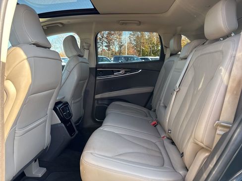 Used 2021 Lincoln Nautilus Reserve FWD image 13