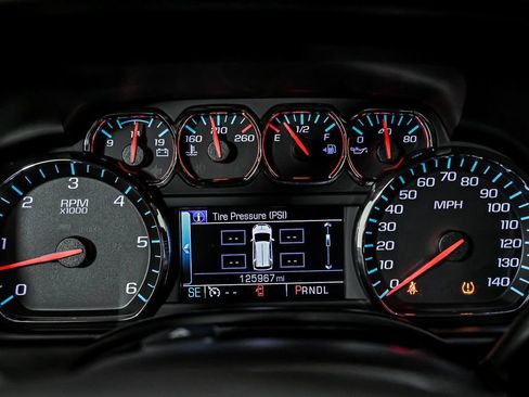 Used 2017 GMC Yukon SLT AWD/4WD image 21