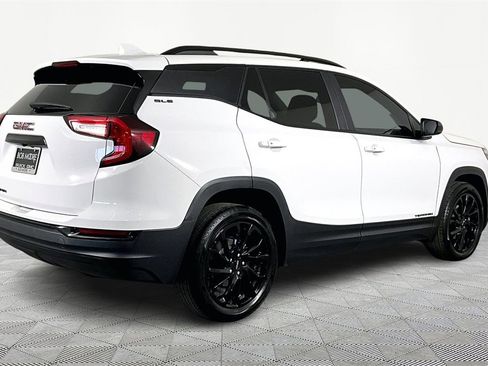Used 2024 GMC Terrain SLE w/ Driver Convenience Package image 6
