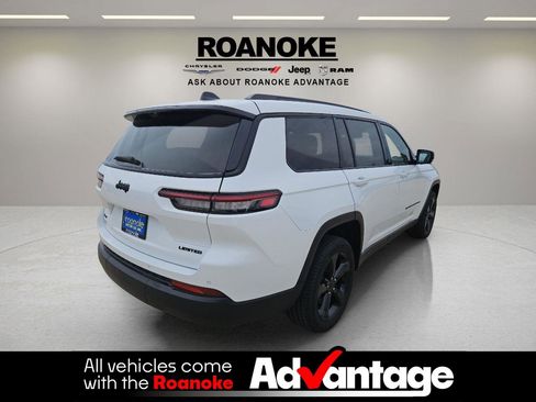 Used 2024 Jeep Grand Cherokee L Limited w/ Luxury Tech Group II AWD/4WD image 17